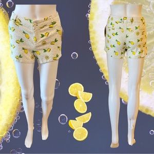 Gypsies & Moondust Women’s Juniors White Cotton Short w/ Lemon Print NWT